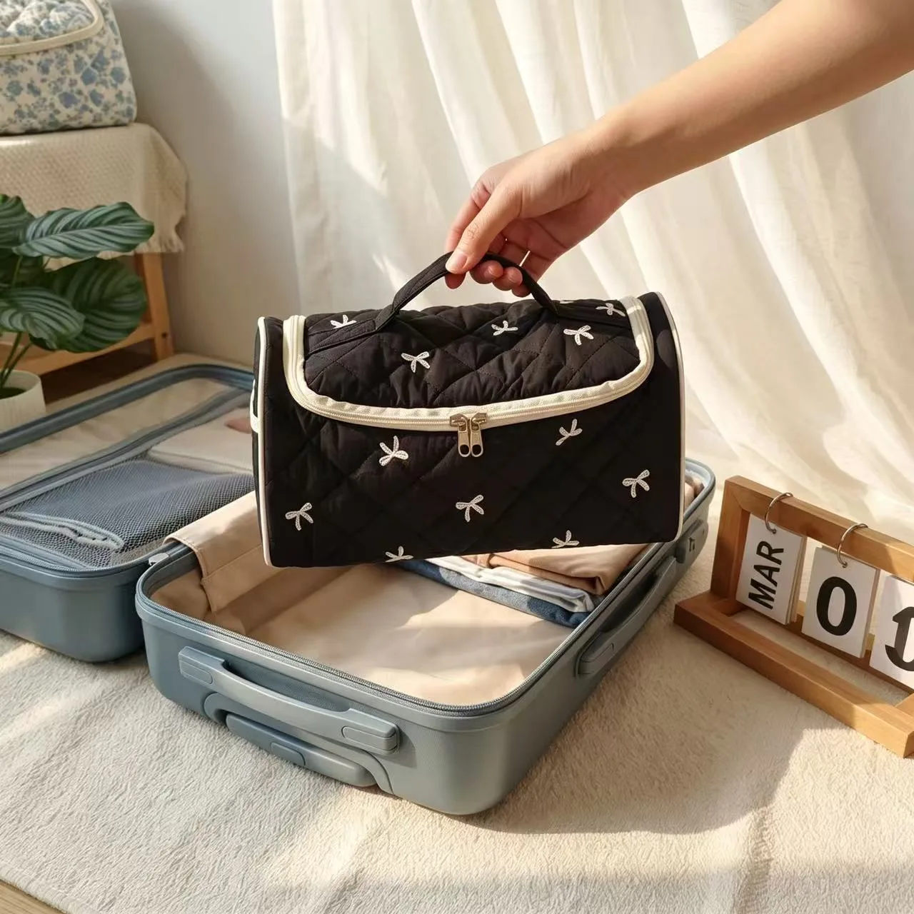 Large Capacity Hanging Travel Makeup Bag, Quilted Cotton Cosmetic - view 8